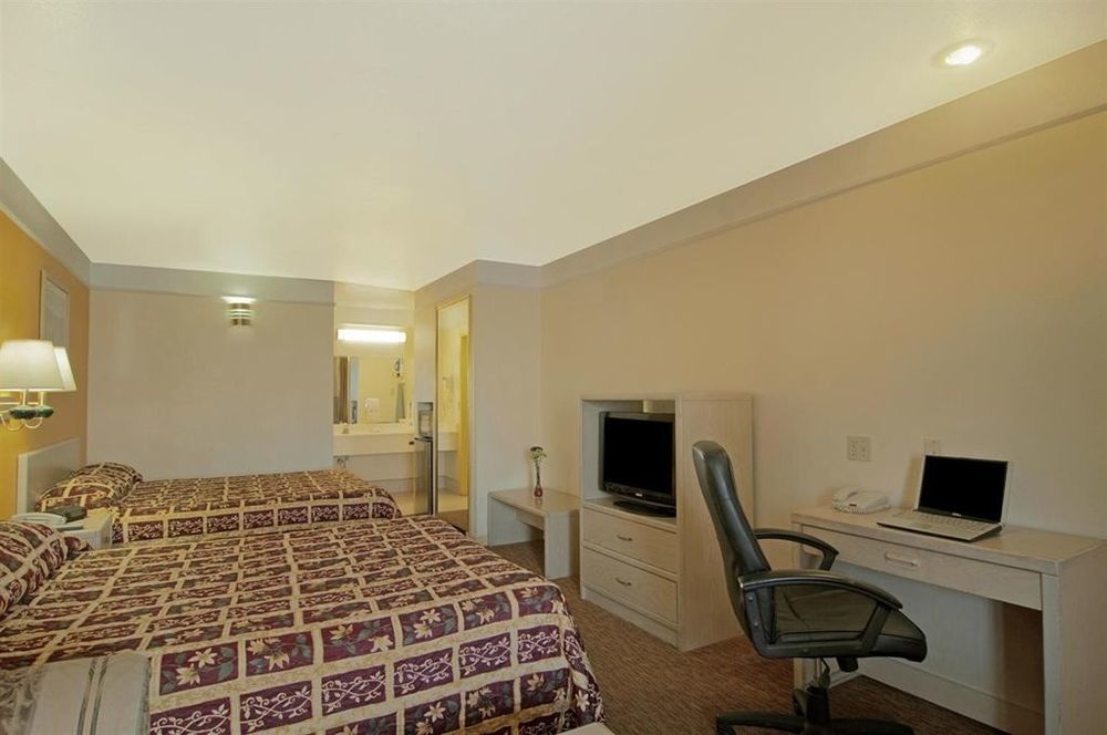 Texas Inn & Suites Pharr/San Juan Værelse billede